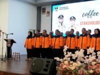 Wali Kota Padang, Fadly Amran mengukuhkan Forum Kelompok Siaga Bencana (FKSB) Kota Padang Periode 2025-2030. Pengukuhan itu dilaksanakan