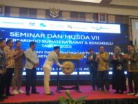 Asisten II Perekonomian dan Pembangunan Didi Aryadi mengungkapkan bahwa Perhimpunan Bank Perkreditan Rakyat Indonesia (Perbarindo)