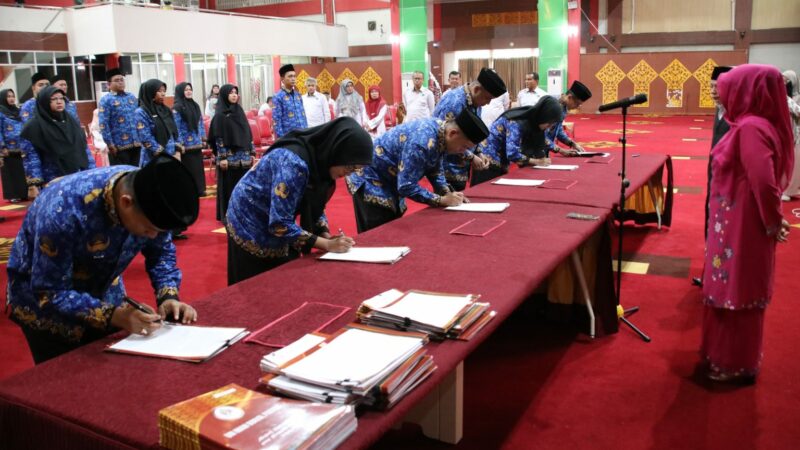Kemenag RI menggelar pelantikan Pegawai Pemerintah dengan Perjanjian Kerja (PPPK) Tahap I Tahun 2024 secara serentak di seluruh satuan kerja.