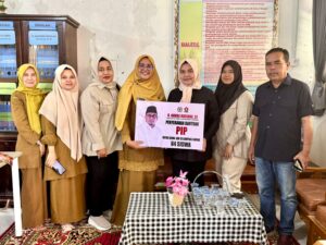 Wakil Ketua Komisi VI DPR RI Andre Rosiade kembali menyalurkan beasiswa PIP kepada 84 murid di SD Negeri 53 Kampung Jambak,