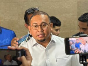 Penasihat klub Semen Padang FC yang juga Wakil Ketua Komisi VI DPR RI, Andre Rosiade memutuskan memaafkan para pelaku pencemaran nama baik