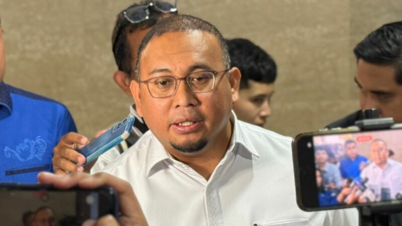 Penasihat klub Semen Padang FC yang juga Wakil Ketua Komisi VI DPR RI, Andre Rosiade memutuskan memaafkan para pelaku pencemaran nama baik