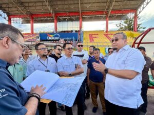 Wakil Ketua Komisi VI DPR RI yang juga penasihat tim Semen Padang FC Andre Rosiade memastikan renovasi total terhadap Stadion GOR H Agus