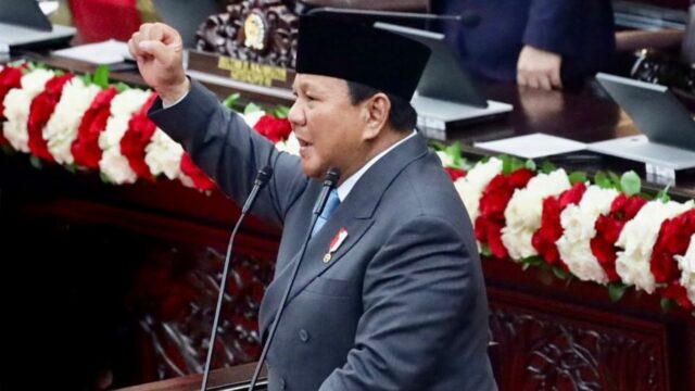 Presiden Prabowo Subianto menyampaikan sejumlah capaian dalam pidato kenegaraan perdananya dalam sidang tahunan MPR-DPR di Kompleks