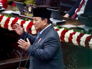 Sebanyak 100 sekolah rakyat sudah dibangun selama 299 hari kinerja Presiden Prabowo Subianto. Tahun depan pemerintah menargetkan menjadi