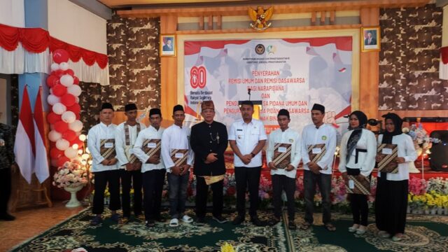 Kantor Wilayah (Kanwil) Direktorat Jenderal Pemasyarakatan (Ditjenpas) Sumbar merealisasikan pemberian remisi dalam rangka memperingati HUT