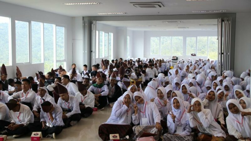 Pengenalan Budaya Akademik dan Kemahasiswaan (PBAK) UIN Imam Bonjol Padang pada hari ketiga berlangsung di fakultas masing-masing