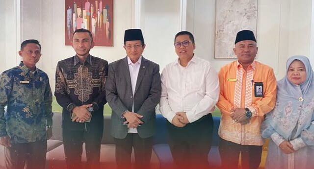 Wali Kota Padang Panjang, Hendri Arnis bertemu dengan Menteri Agama, Nasaruddin Umar, Selasa (26/8/2025). Pertemuan itu berlangsung di