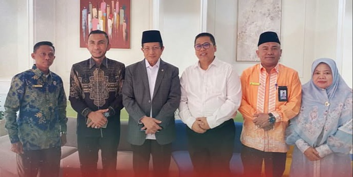 Wali Kota Padang Panjang, Hendri Arnis bertemu dengan Menteri Agama, Nasaruddin Umar, Selasa (26/8/2025). Pertemuan itu berlangsung di
