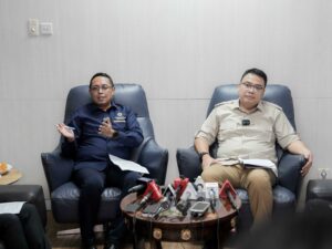 Wakil Menteri Komunikasi dan Digital (Komdigi) Angga Raka Prabowo meminta pengelola platform media sosial untuk ikut melindungi masyarakat