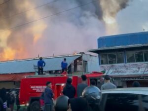 Pasar Payakumbuh Kebakaran, Api Masih Berkobar