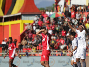 Pertandingan Semen Padang FC Vs PSM Makassar berakhir seri 1-1 di GOR H Agus Salim Jumat (22/08/2025) . Foto Arif Pribadi / Langgam