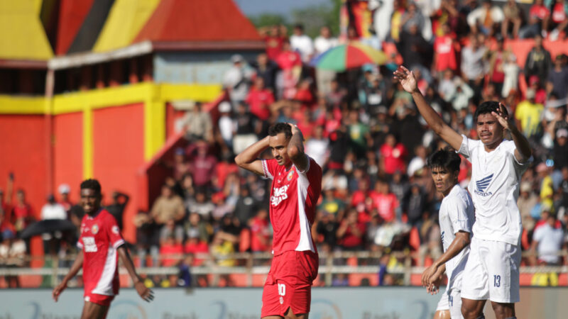Pertandingan Semen Padang FC Vs PSM Makassar berakhir seri 1-1 di GOR H Agus Salim Jumat (22/08/2025) . Foto Arif Pribadi / Langgam