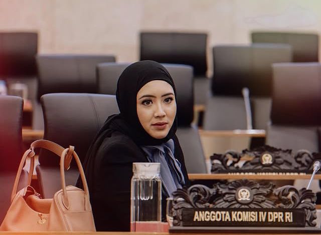 Minta Maaf Usai Demo Mahasiswa di Sumbar, Cindy Monica Tak Singgung Foto Memetik Buah di Luar Negeri