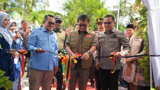 Hanyut Akibat Banjir Bandang 2023, Jembatan Koto Sipopak Tanah Datar Diresmikan Sestama BNPB