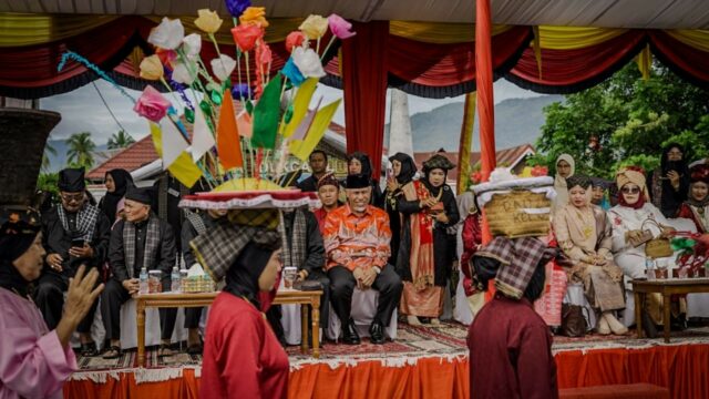 Rang Solok Baralek Gadang di Tengah Sawah, Mahyeldi: Perayaan Identitas Solok Sebagai Kota Agraris