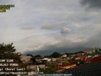 Gunung Marapi Erupsi, Tinggi Abu Capai 1.000 M