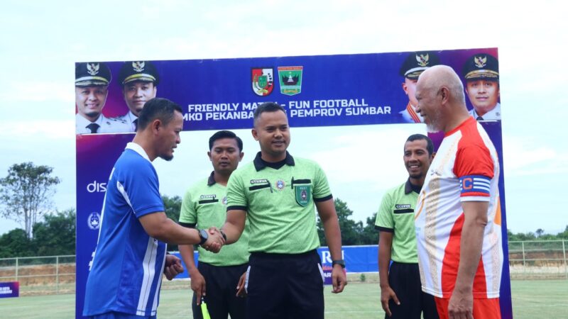 Stadion Mini Gelora Hangtuah Diresmikan, Gubernur Sumbar jadi Kapten Lawan Tim Pemko Pekanbaru
