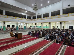 Rektor UNAND Buka Kegiatan Subuh Mubarakah Mahasiswa Baru 2025