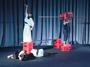 6 Koreografer Muda Unjuk Aksi dalam Pertunjukan Tari Kontemporer 3 di Taman Budaya Sumbar