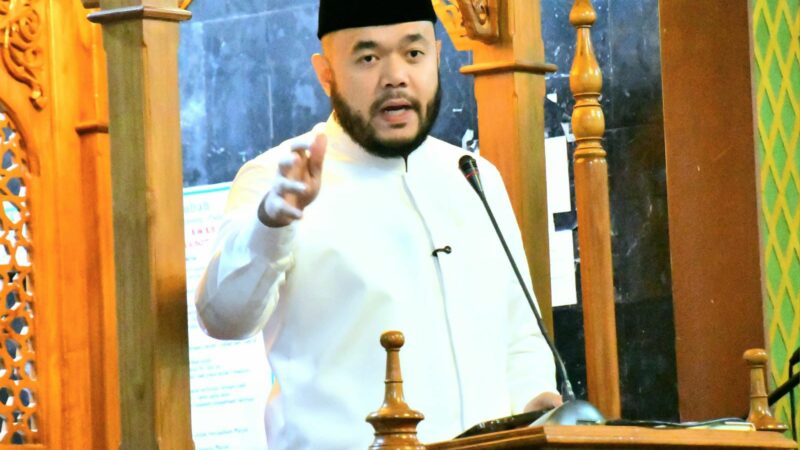 Wako Fadly Amran Pimpin Subuh Mubarokah Pemko Padang di Masjid At-Taubah Lubeg