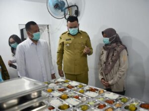 Wako Padang Fadly Amran Tinjau Dapur MBG di Kelurahan Tanah Sirah Piai Nan XX