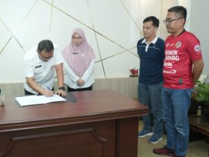 Biro Adpim Sumbar Lakukan Sertijab dari Mursalim ke Plt Dirse Novera