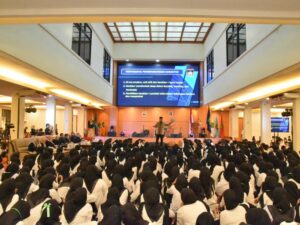 Jadi Pembicara di PKKMB UBH, Wawako Padang Bahas Pengembangan Karakter Mahasiswa