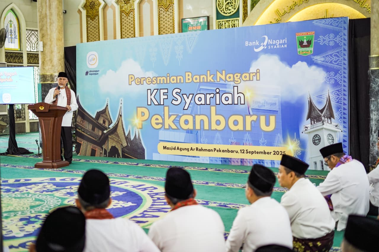 Gubernur Sumbar Resmikan Kantor Bank Nagari Syariah di Pekanbaru
