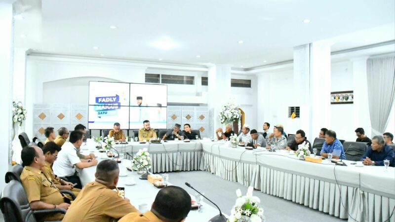 Audiensi dengan Walikota, Pedagang Minta Pembenahan Menyeluruh Pasar Raya Padang