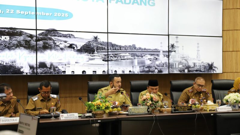 Pimpin Rapat Bulanan, Wako Padang Ingatkan OPD Konsisten dengan Target Kerja