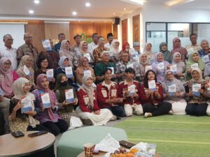 Guru Besar UNAND Luncurkan 3 Buku Kumpulan Gagasan 'Untuk Kedjajaan Bangsa'