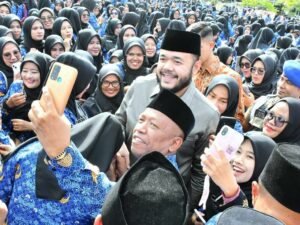 Wako Padang Serahkan SK PPPK Tahap II Sebanyak 1.537 Orang