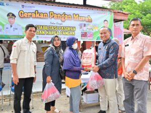 Gerakan Pangan Murah di Pasar Padang Kaduduak Payakumbuh Ramai Diserbu Warga