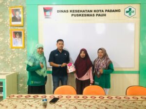 Komit Lawan Stunting, Semen Padang Salurkan Susu Khusus untuk Ibu Hamil