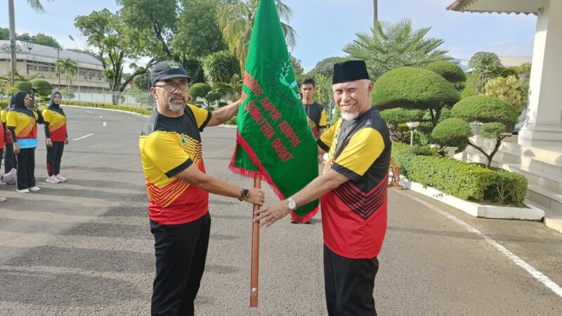 Gubernur Mahyeldi Lepas Kontingen Sumbar Menuju PORNAS KORPRI XVII 2025 di Palembang