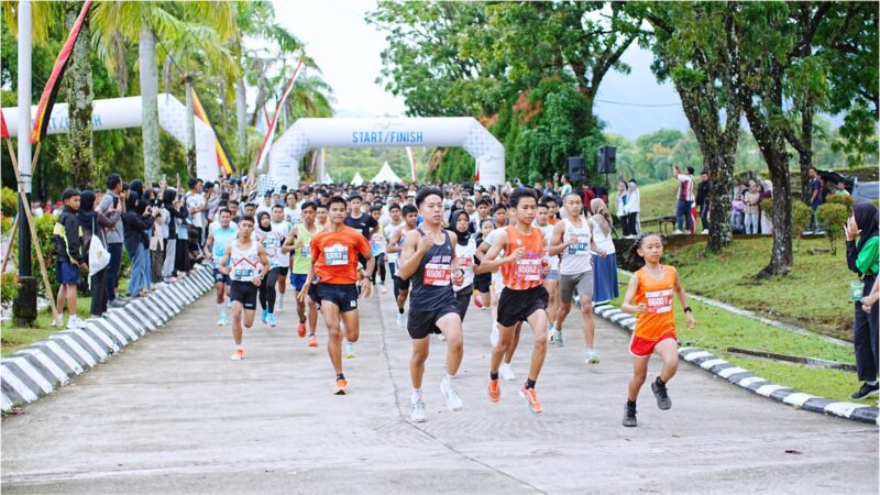 Meriahkan Dies Natalis ke-69, Ribuan Orang Ikuti Jalan Sehat dan UNAND Run