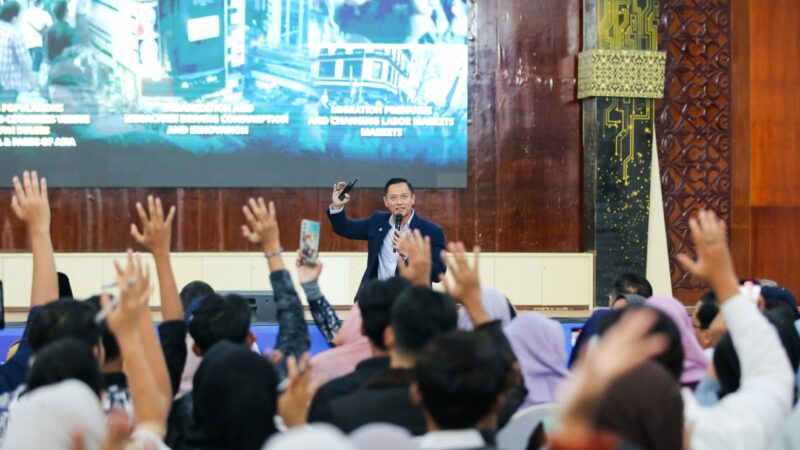 Jadi Pembicara di UNAND, Menko AHY Tegaskan Pembangunan Infrastruktur Harus Ramah Bencana