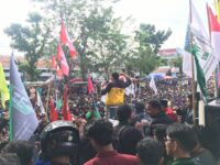 Demo DPRD Sumbar, Ojol Tuntut Keadilan atas Kematian Affan Kurniawan