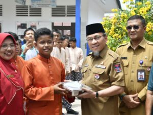Launching program MBG di SMPN 40 Padang dilaksanakan pada Selasa (2/9/2025). Kini sebanyak 496 siswa SMPN 40 Padang sudah menikmati MBG
