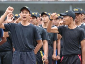 Sebanyak 150 anggota Satuan Tugas (Satgas) Pengamanan Pemko Padang bergabung di bawah kendali Satpol PP Padang. Satgas baru ini