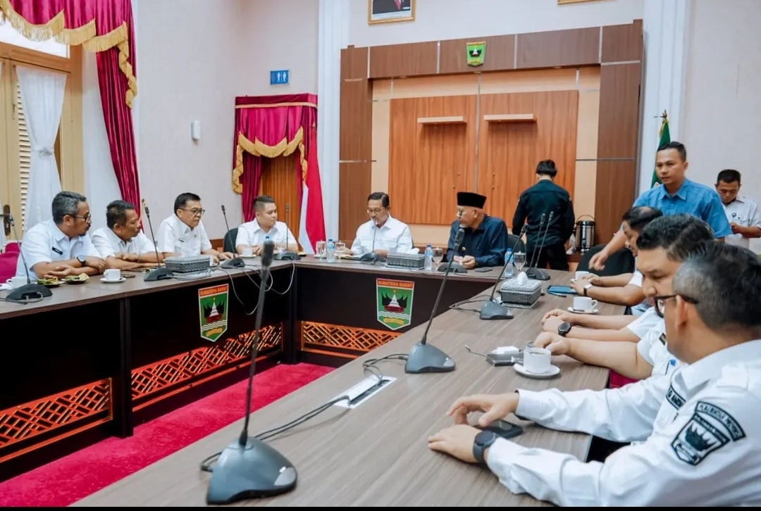 Audiensi dengan Gubernur Sumbar, Pemkab Solsel Sampaikan Usulan Program Pembangunan