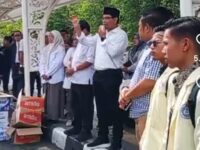 Aksi unjuk rasa di kantor DPRD Sumbar hari ini, Senin (1/9/2025), diikuti mahasiswa dari Universitas Andalas (UNAND) dan UNP