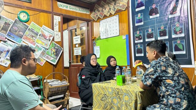 Redaksi Unit Kegiatan Pers Mahasiswa Genta Andalas.