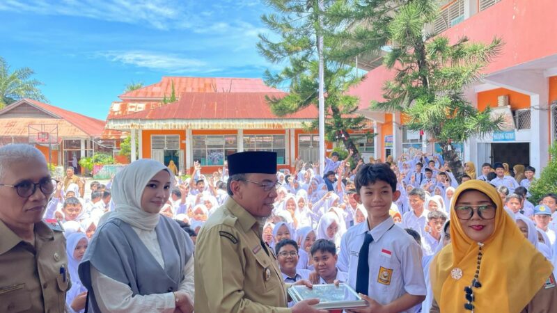Perluas Sasaran Penerima Manfaat, Program MBG di SMPN 30 Padang Diresmikan