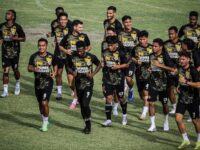 Pemain Semen Padang FC saat sesi latihan beberapa waktu lalu.