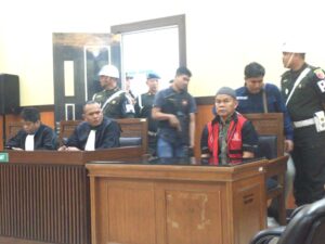 Eks Kabag Ops Polres Solsel Dadang Iskandar saat sidang vonis di Pengadilan Negeri Padang, Rabu 17 September 2025.