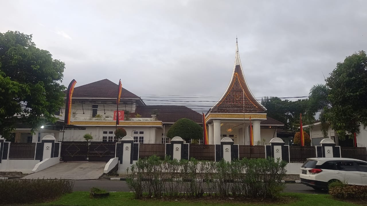 Renovasi Rumah Dinas Vasko, Rp100 Juta untuk Kolam Ikan dan Gazebo