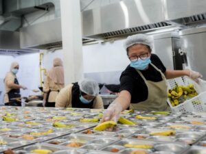 Pengelola Satuan Pelayanan Pemenuhan Gizi (SPPG) Khusus Palmerah disiplin menerapkan titik kendali kritis dalam tata kelola dapur MBG.