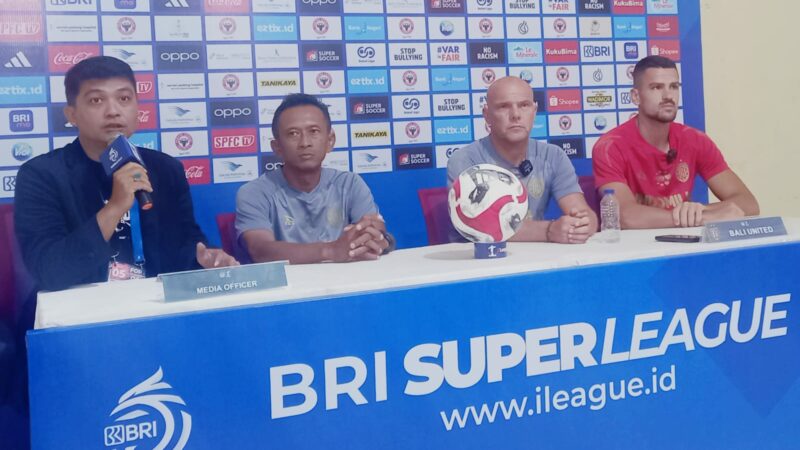 Bali United mengincar kemenangan saat menghadapi Semen Padang FC Jumat ini.